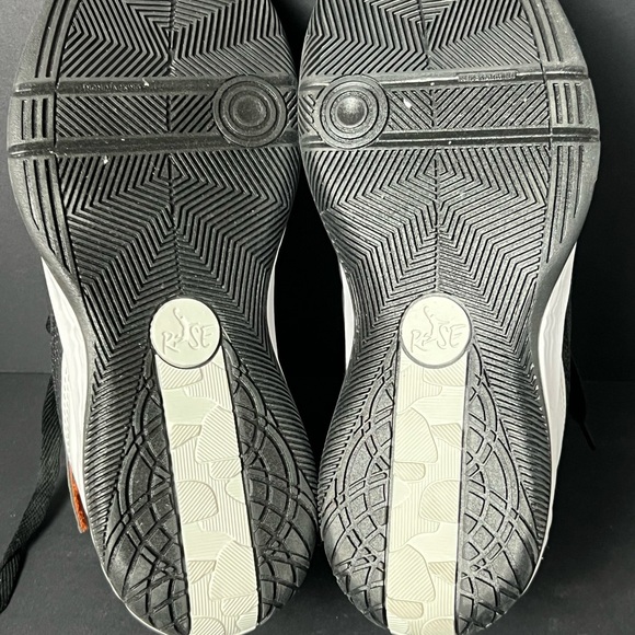 Rise Black Textured Men’s Sneakers Basketball shoes Size 8 new with box - Picture 9 of 11